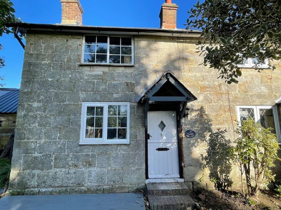 Rustic 18Th Century Stone Cottage With Fireplace And Parking Crowborough Exterior foto